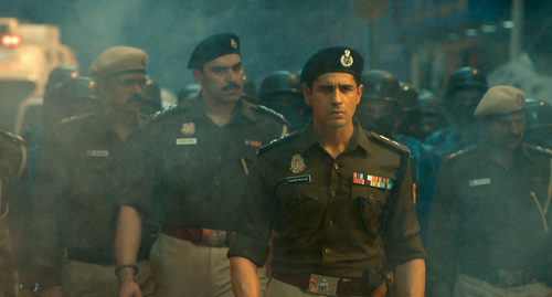 Indian.Police.Force.S01E01.Delhi.Police.Raising.Day.720p.AMZN.WEB DL.DDP5.1.H.264 QuaSO 001.png