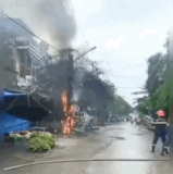 带电灭火.gif