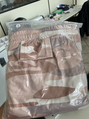 HKiv7FAMTxj43L0 (1).jpg