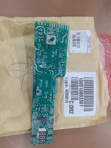 70028162.jpg