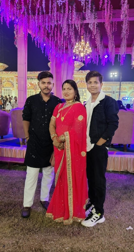 Picsart 23 12 08 21 41 58 773.jpg