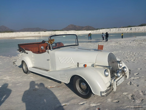 Vintage car rental.jpg