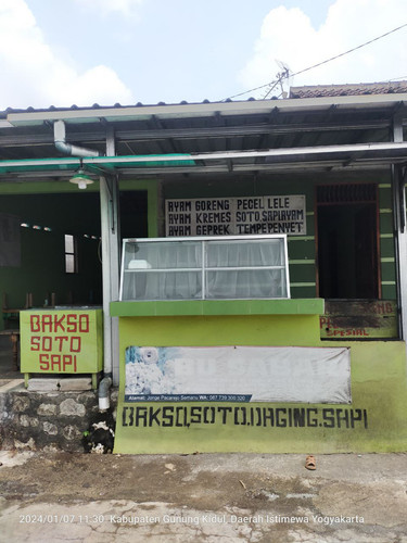 photo 6147868041090808444 y.jpg