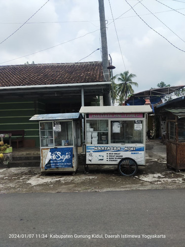 photo 6147868041090808443 y.jpg