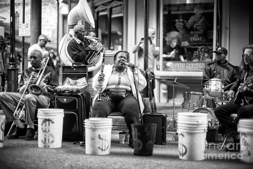 singing jazz in the french quarter new orleans john rizzuto.jpg