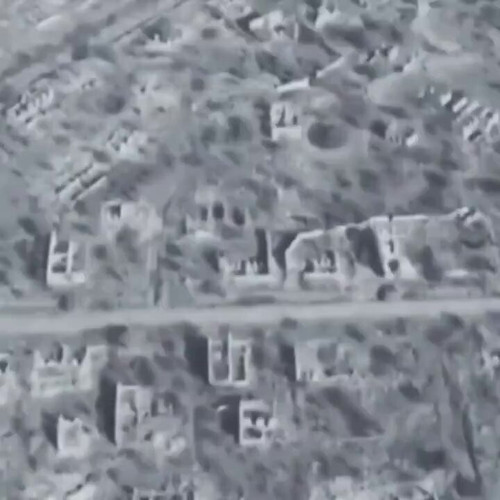 9ovv r1knqEzV84k.jpg