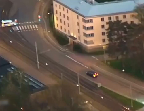 k36Ui0HdqgkRNAJv.jpg