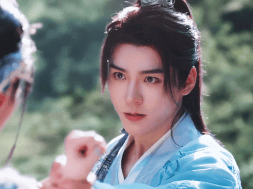008hkx9vly1hqa4aw9bnhg30qo0k01ln (1).gif