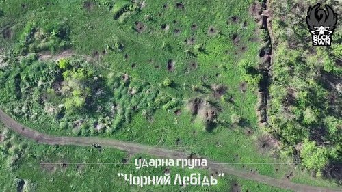 FRzCv9ebzsL 6sE9.jpg