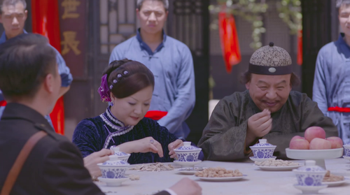 [憨媳从军].Han.Xi.Cong.Jun.2017.S01E01.2160p.50fps.WEB DL.HEVC.AAC QHstudIo.thumb 02.png