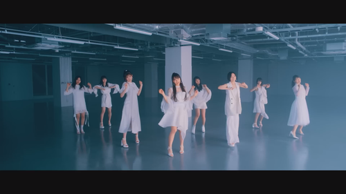 【MV】ピンク色の世界 (Short ver.) 白間美瑠、太田夢莉、吉田朱里、渋谷凪咲、村瀬紗英、山本彩加、梅山恋和、上西怜[公式].mp4 snapshot 03.01.703.png