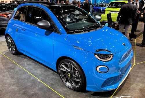 Abarth 500e Cabriolet.jpg