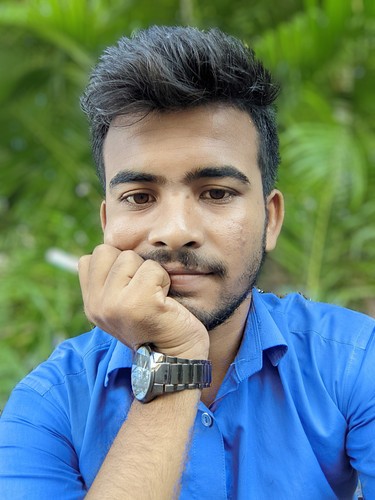 LMC Thoushik20230925 145914 ? Leica Ultra HD 2 69MP by Thoushik.PORTRAIT.jpg