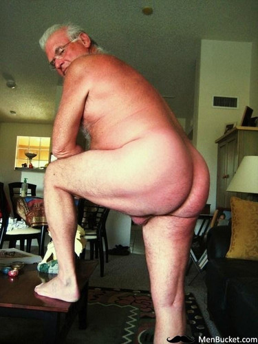 multixnxx Nude pics of amateur gay daddies 6
