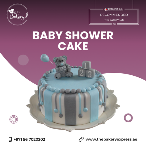 Baby shower cake.png