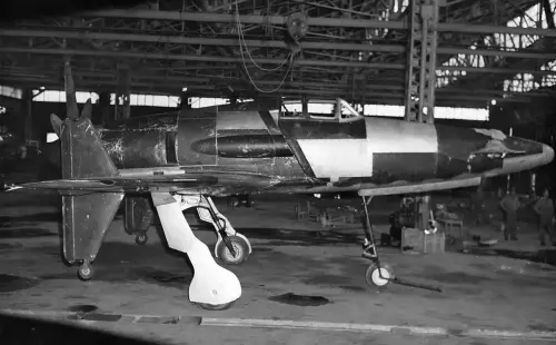 kyushu j7w1 shinden repair right side.webp