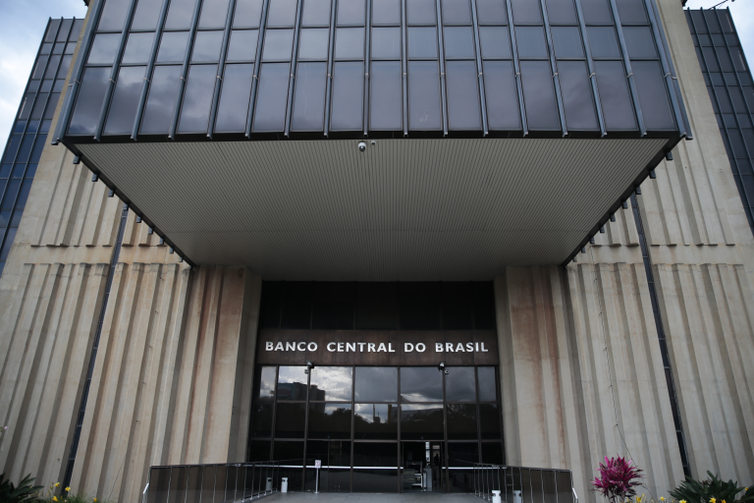 banco central economia 0413202009