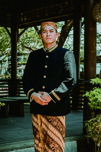 pengantin laki.jpg