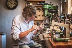 Wall Clock Repair Shop Near Me.jpg
