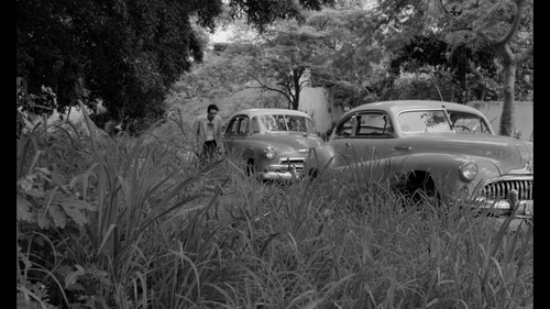 Santo.vs.the.Infernal.Men.1961.1080p.BluRay.REMUX.AVC.DTS HD.MA.1.0 BLURANiUM 00.16.24.png