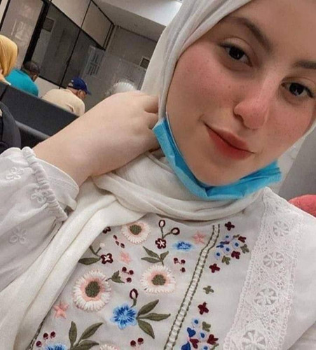 التجميعه الكامله نودز وفديوهات محجبه مصريه لبن تعرض جسمها وتفشخ كسها وترقص جسمها.1
