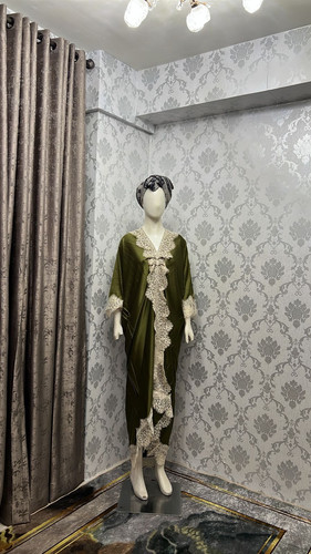 olive brukat cream.jpg