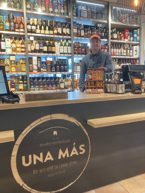 Una Mas draaiweg.jpg