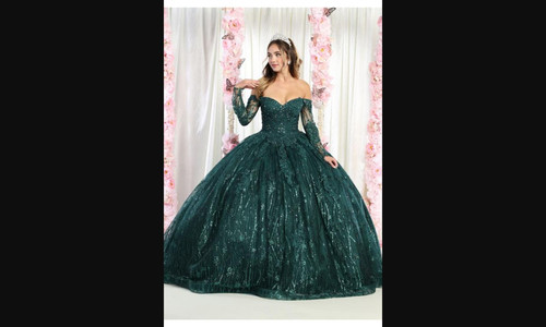 Quinceanera Dresses & Dama Dresses | FormalDressShops.jpg