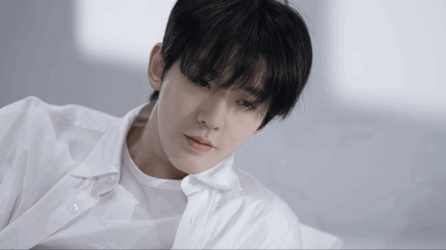 img 1714492626920007bZRaNly1hp99b2cf1ag30qo0f0kjm.gif