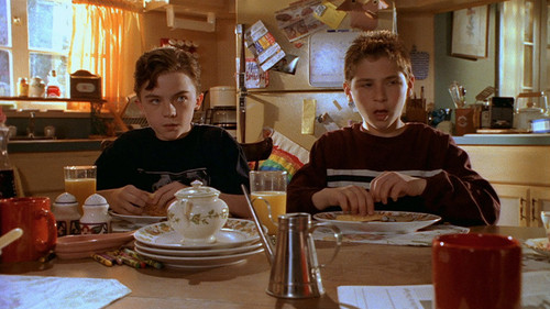 Malcolm.In.The.Middle.S01E01.MULTi.1080p.WEB.H264 NERO.mkv 20240430 095233.405.jpg