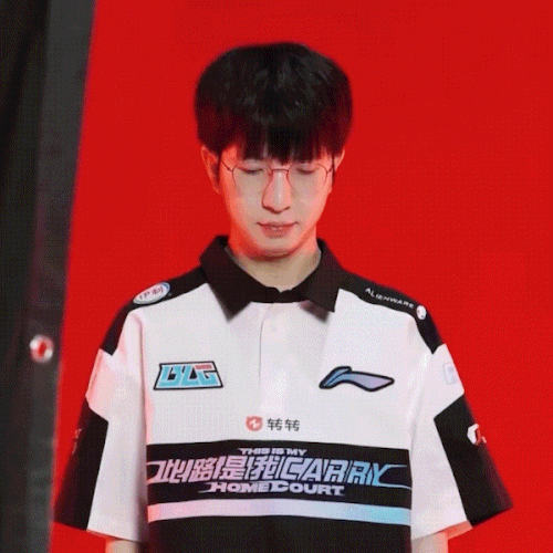 28C6361B 0308 47B4 B9B4 D383855D95ED.gif