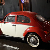 Fusca '62 saia e blusa visto de trás