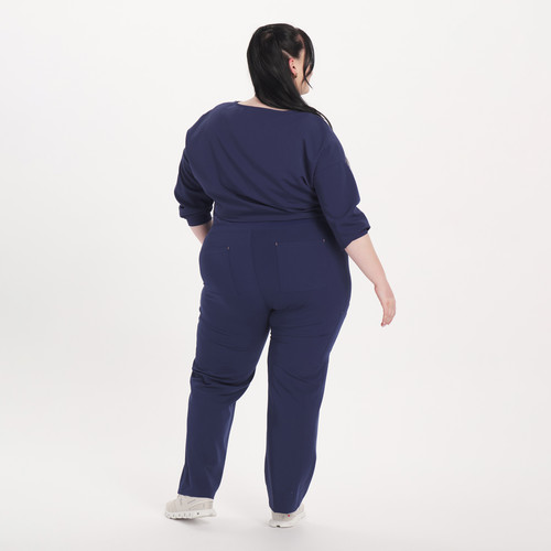 DOLAN 2023 04 06 KB15249full body crop.jpg