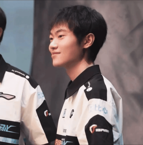 img 1714401230210008uYou7ly1hp81zacrsqg30k00kckjw.gif