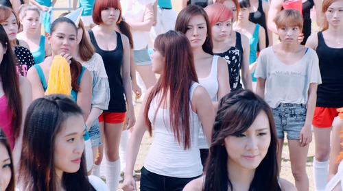 The.Cabin.Crew.2014.1080p.WEB DL.HE AAC.H264 MISS.mkv 20240322 085332.010.png