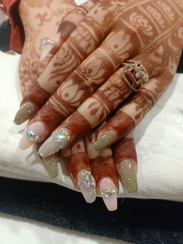 The best nail extension in yamunanagar- Mahak Makeover Luxury Family Salon.jpg