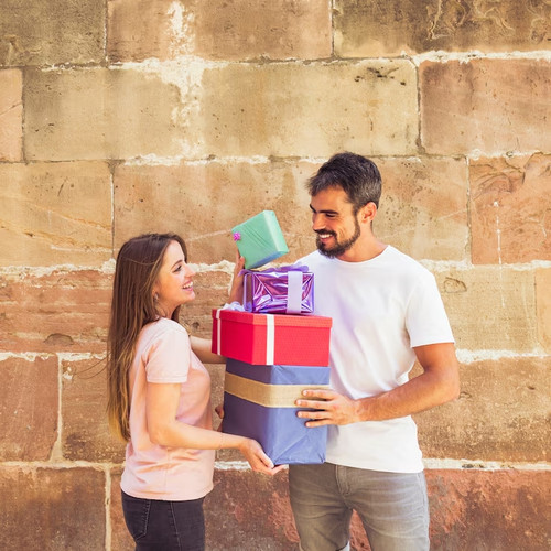 Celebrate with Gifts Habibi: Quick Gift Delivery in Dubai.jpg