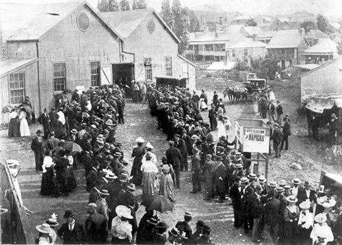 nz women voting queue 1893.jpg