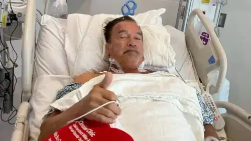 Arnold Schwarzenegger, die de ongevaccineerden ‘Schmucks’ noemde, heeft pacemaker gekregen na 3 open