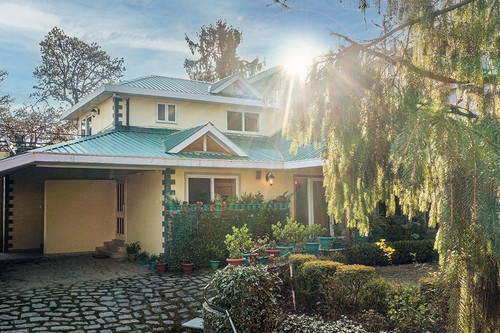 Experience Elegance at Raman Villa - Your Ultimate Retreat in Shimla.jpg