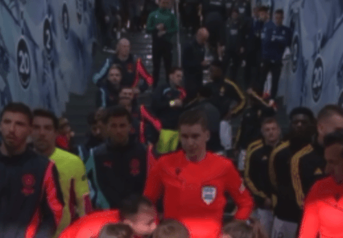 FF951698 0842 4406 9635 F68F1F534810.gif