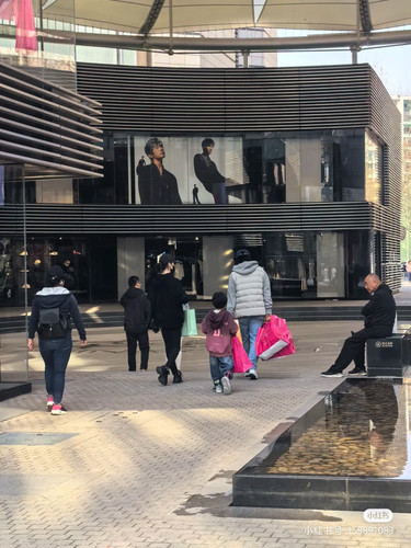 Camera XHS 17127102587951040g2sg31178icdlma6g4brq4a73psgmn4apve0.jpg