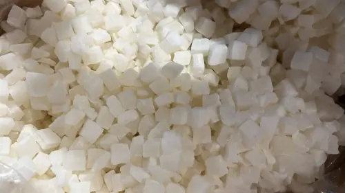 Cocco a cubetti 1.30 100 g [frutta disidratata zuccherata].webp