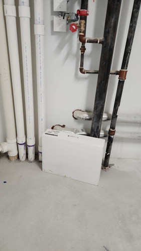 11 One more box of unused heater in 5th floor electrical network room.jpg