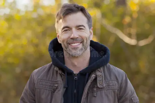 ritratto di un uomo maturo 41286375.webp