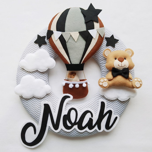 guirlanda porta de maternidade balao e ursinho noah urso.jpg