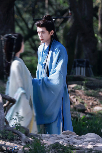 img 1712733768509d3a2968e889c6c05ec212714adebc7e7549098570d02cbfeb988f492f39978f3.jpg