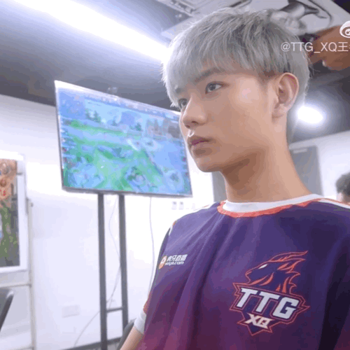 img 15956630135650063p8Tbly1ggw47kxut4g30jy0jyhdy.gif