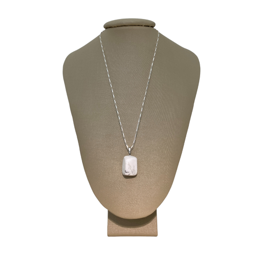 0210 Pingente Howlita Polida Cartier.png