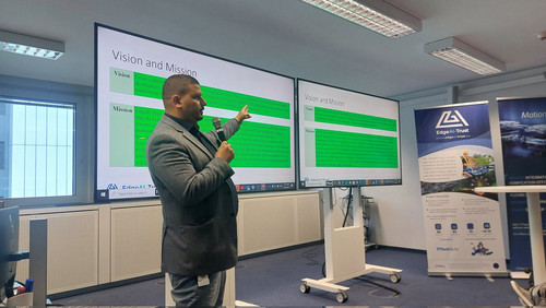 GO blRpXIAAWG5R?format=jpg.jpg